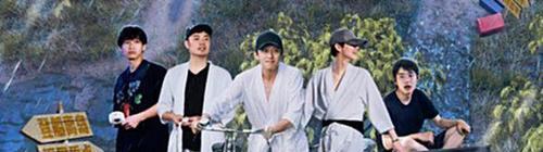 邓超|邓超陈赫刘昊然挑战轮滑上坡秒变“螃蟹”？