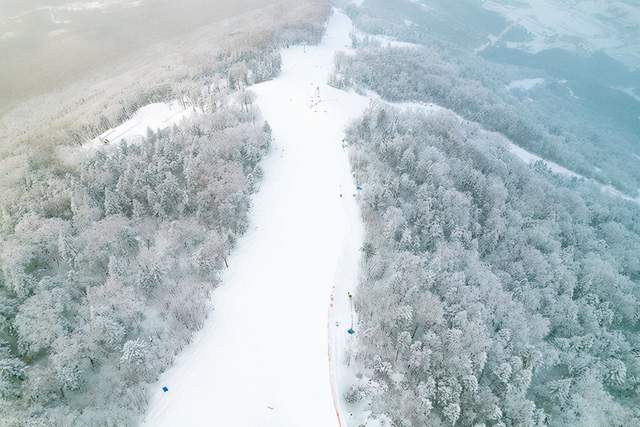 滑雪|冬季东北航拍，吉林北大湖滑雪度假区，冰天雪地梦幻得不敢相信