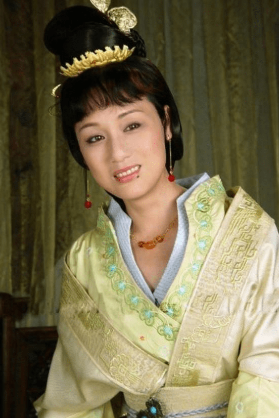 容妃李建群与男友同居27年不求名分63岁患癌去世无儿女