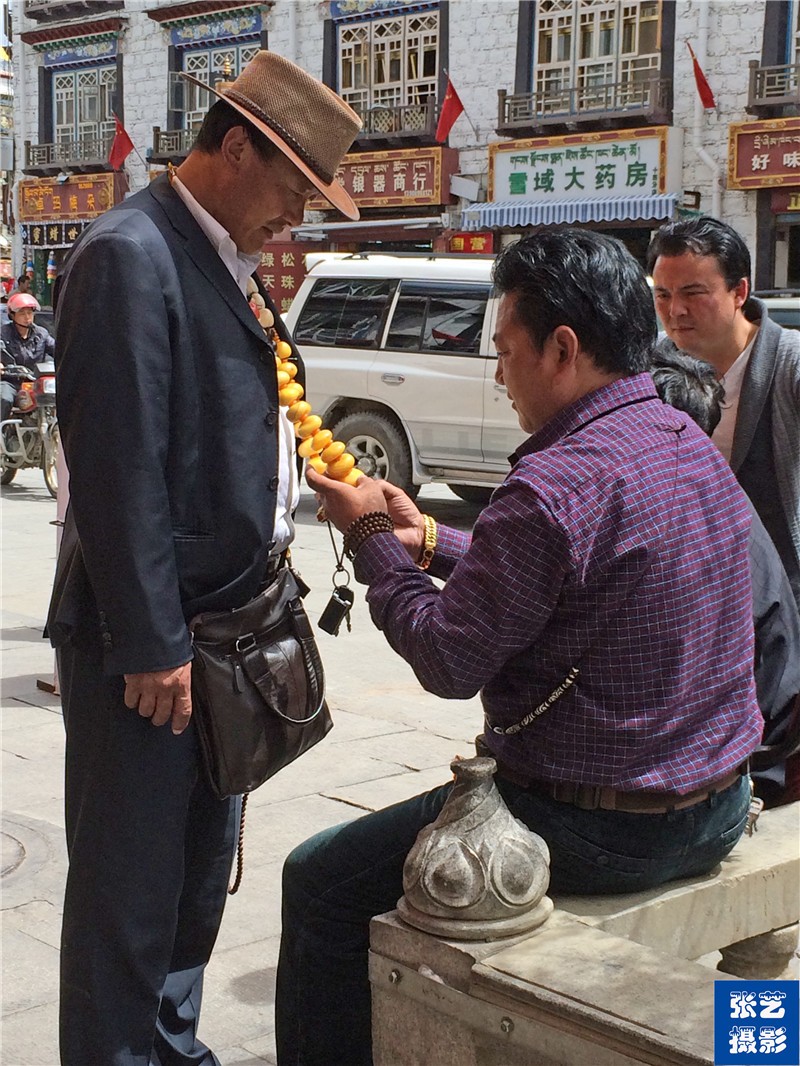 珠宝|西藏人每逢节假日都喜欢把价值不菲的珠宝戴在身上，原因竟是这个