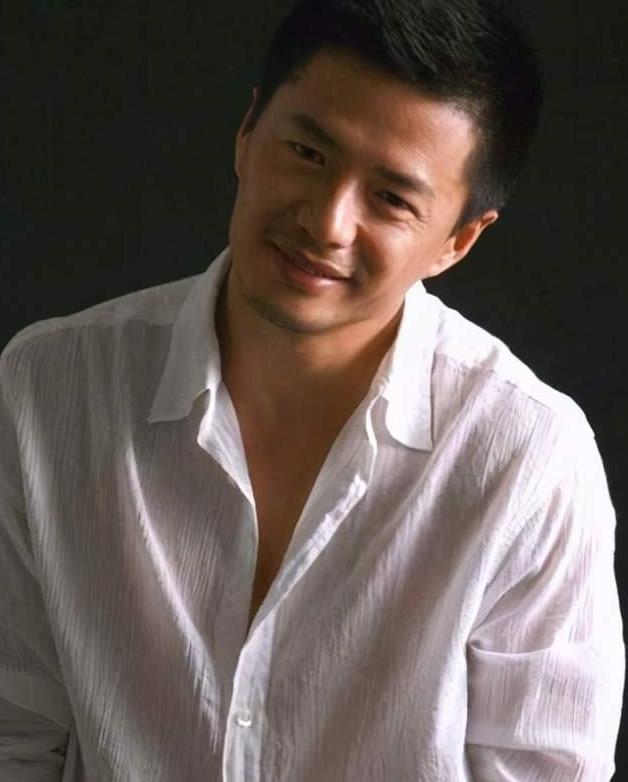 原创段奕宏自卑到尘埃里曾暗恋陶红十年为何转身娶了日籍媳妇