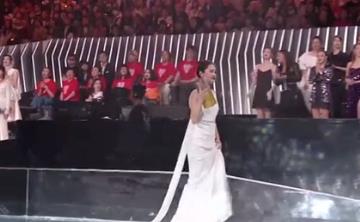 张雨绮|《浪姐2》总决赛斗艳，那英夺冠，周笔畅的小性感，都不如张雨绮