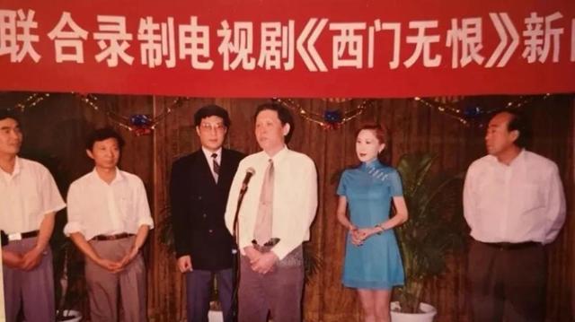 西门|被全网骂了二十多年的西门大妈，与男神演亲密戏，黯然退圈之谜