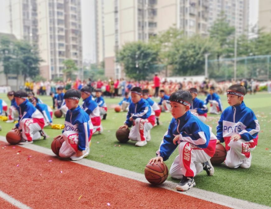 步伐|福州市融侨小学：超萌超酷！体艺节开幕式燃爆