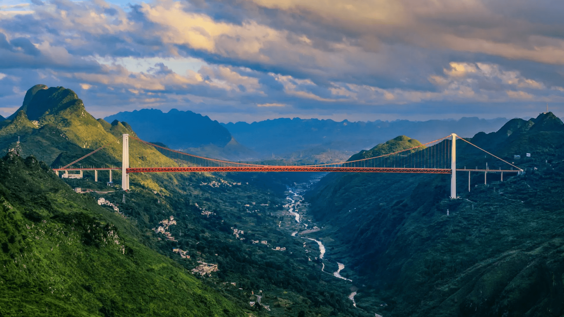 大桥是中国距水面最高的峡谷大桥桥面距水面相当于200层楼高凌驾于尼