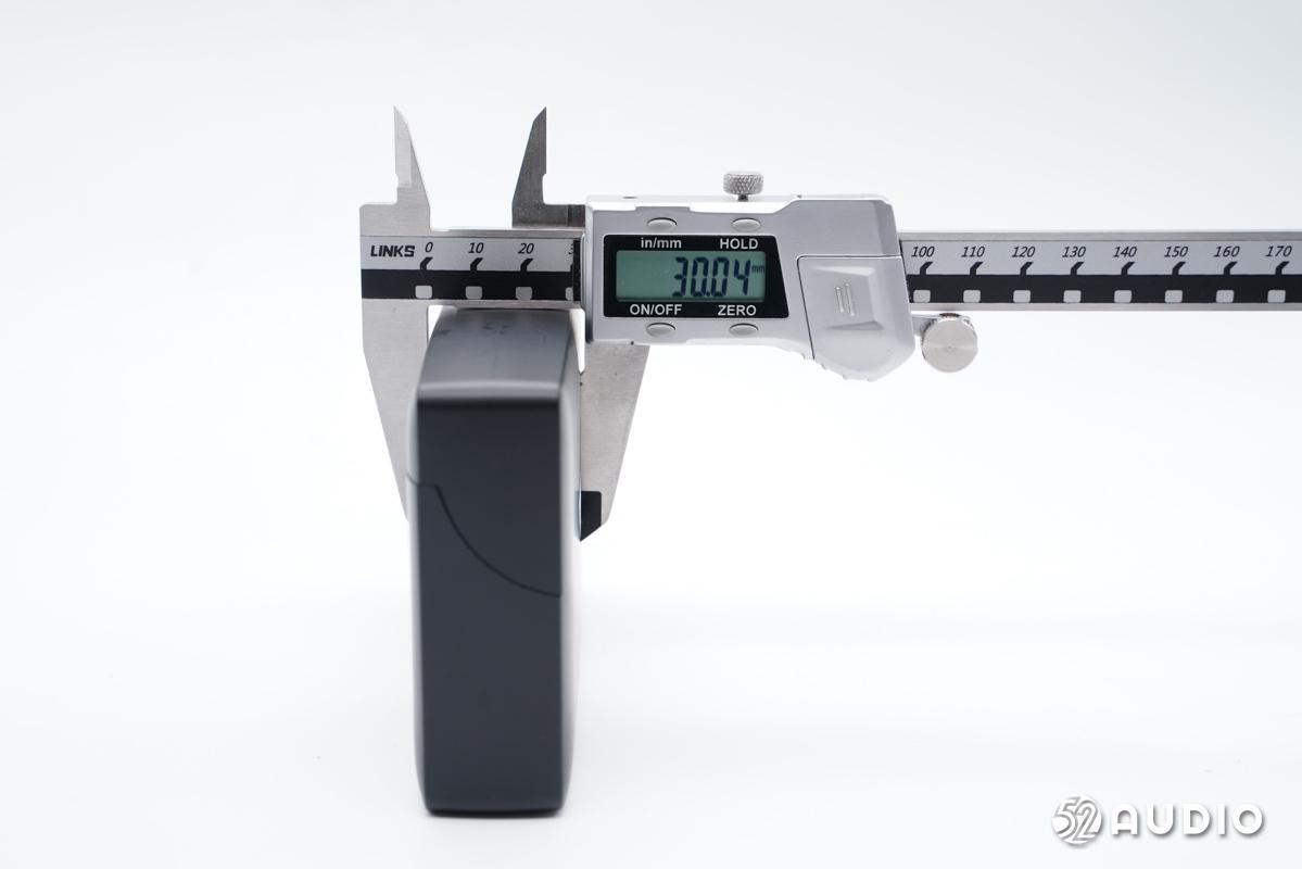 产品|采用njoinic英集芯IP5303的移动电源IC，威麦科技麦克风开箱拆解报告