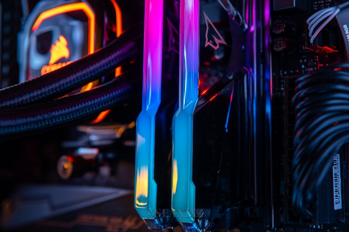 时序|特挑颗粒，终身固保，超低时序朗科绝影RGB DDR4-3200 CL14内存 评测