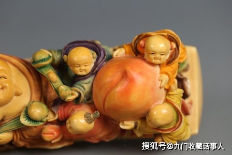 回流老牙九子戏弥勒摆件