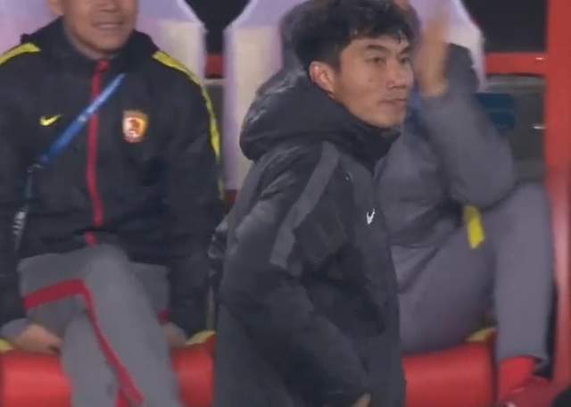 未來|下一個鄭智！又1名中超前國腳參加教練培訓：下賽季還會踢！