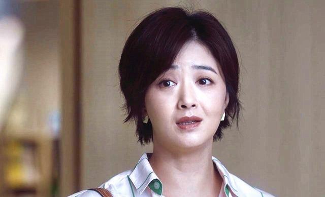 演技|《小舍得》蒋欣演技爆发，穿衣风格看出和南俪地位差距