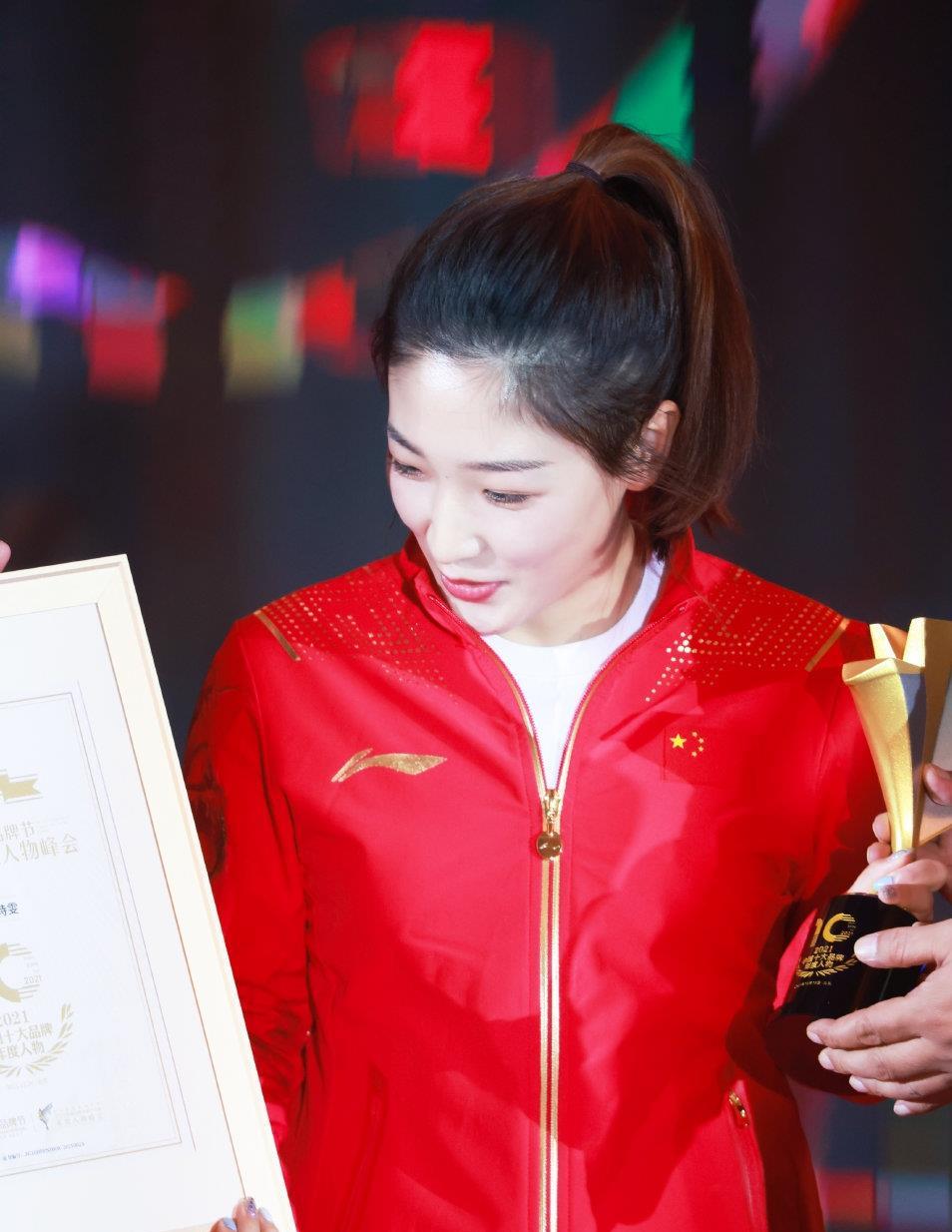 刘诗雯透露重要信息,获奖感言表达决心,大满贯梦想依然没有破灭_中国