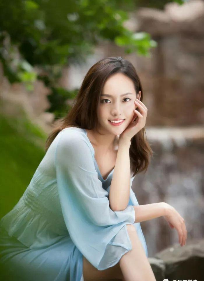 小狐狸清纯又妖孽的“小狐狸”气质成新宠？张嘉倪宋轶还能红