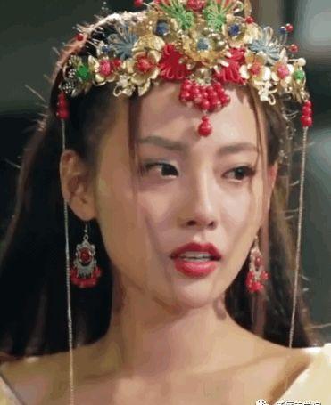 小狐狸清纯又妖孽的“小狐狸”气质成新宠？张嘉倪宋轶还能红