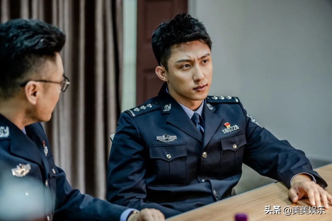 李沁黄|土甜！《爱上特种兵》剧本崩塌，李沁黄景瑜再怎么营业也无救