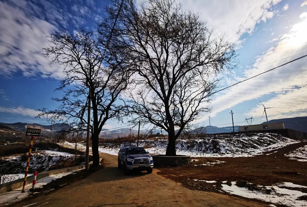 无门票章丘安子峪风车天路山巅轻度越野风景很不错
