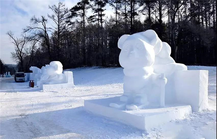 滑梯|展运动健儿风采！净月“雪世界”主雪雕精彩亮相