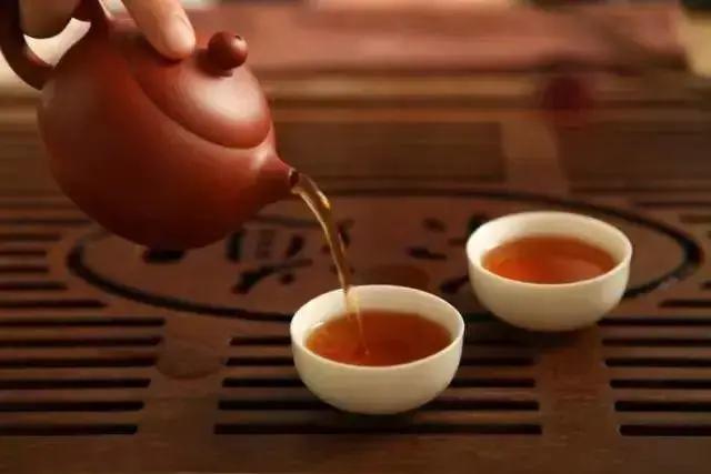 人体喝茶的人，都更年轻，更冻龄！