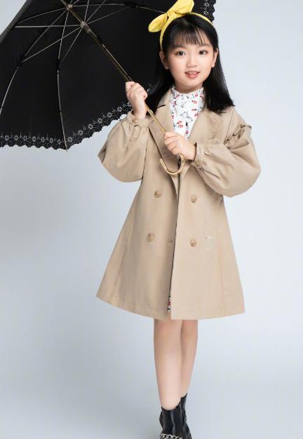 很漂亮|有种“整容式”长大叫阿拉蕾，从软萌可爱到精致面孔，美成小仙女