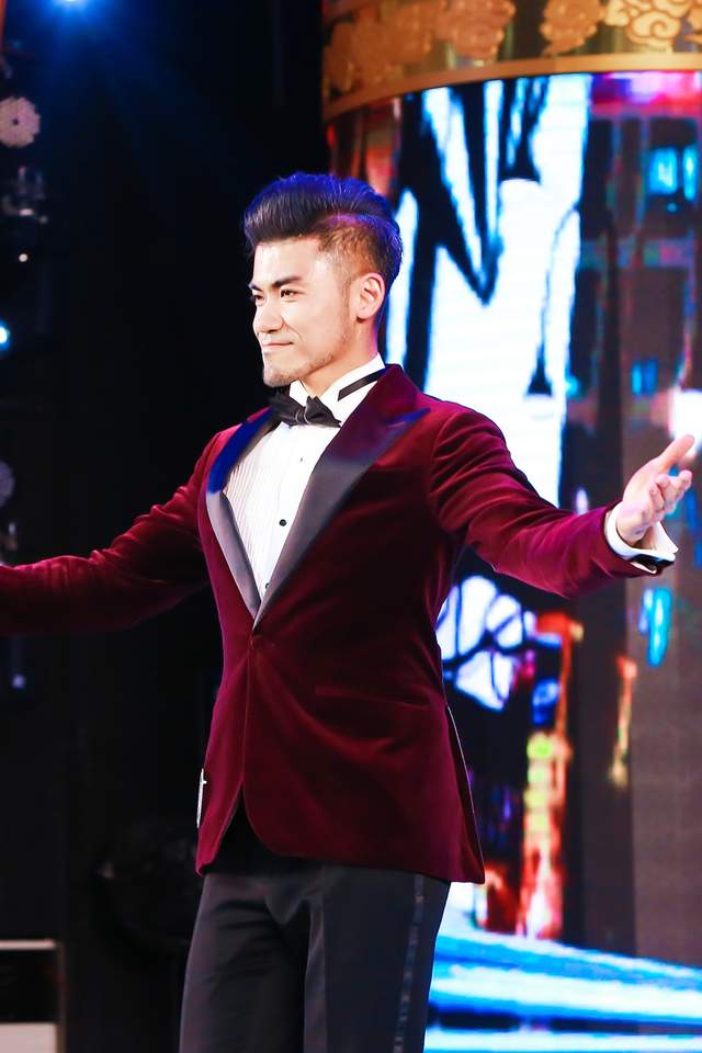 达人,2018中国西装先生冠军邓梓杭;中国首席男模,星荟时尚创始人姚阳