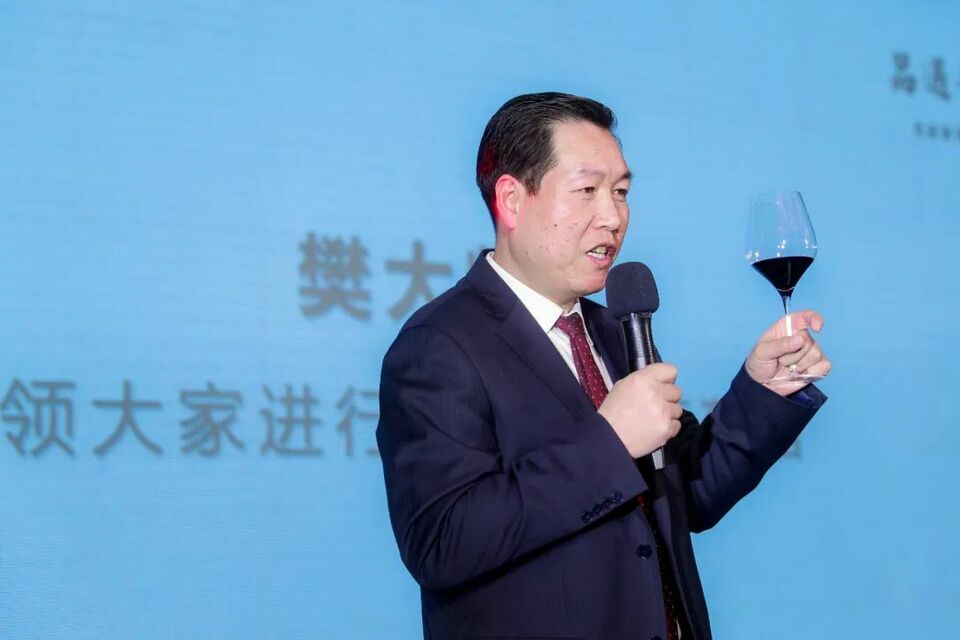 因为|龙谕葡萄酒姑苏之夜高端对话:阅尽千帆 会发现美好就在身边