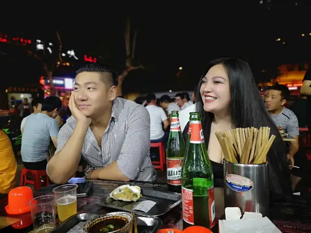 电影|《“炼”爱》：这部关于都市单身女性的纪录片，“笑果”炸场