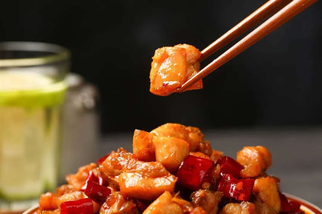 辣椒粉|几千万人对着它口水直流,新晋“街头地霸”脆皮五花肉我吃上了