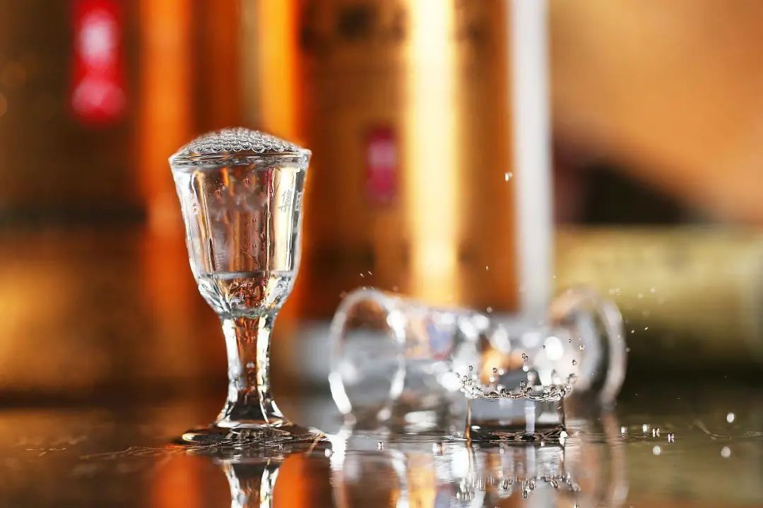 肝脏|“小酌”到底是怡情还是伤身？告诉你真相!
