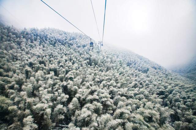 温泉之乡|元旦假期怎么过？一家人去明月山，滑雪泡汤还有雾凇美如仙境，离长沙仅3小时