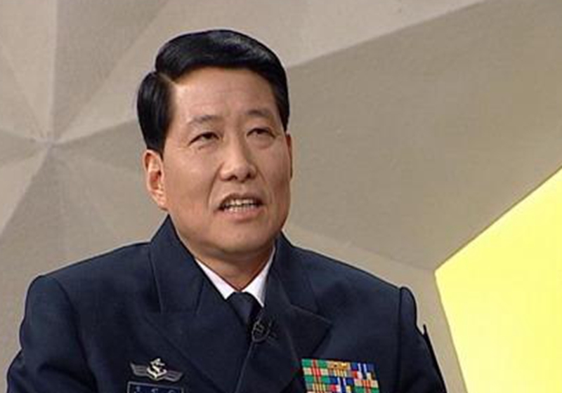 原創他曾擔任北海艦隊的參謀長51歲被免職司令員與政委也被免職