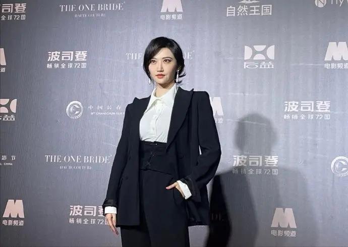 张小斐 2021年女星红毯：有人又撩又欲，有人御姐范，有人因此上了热搜