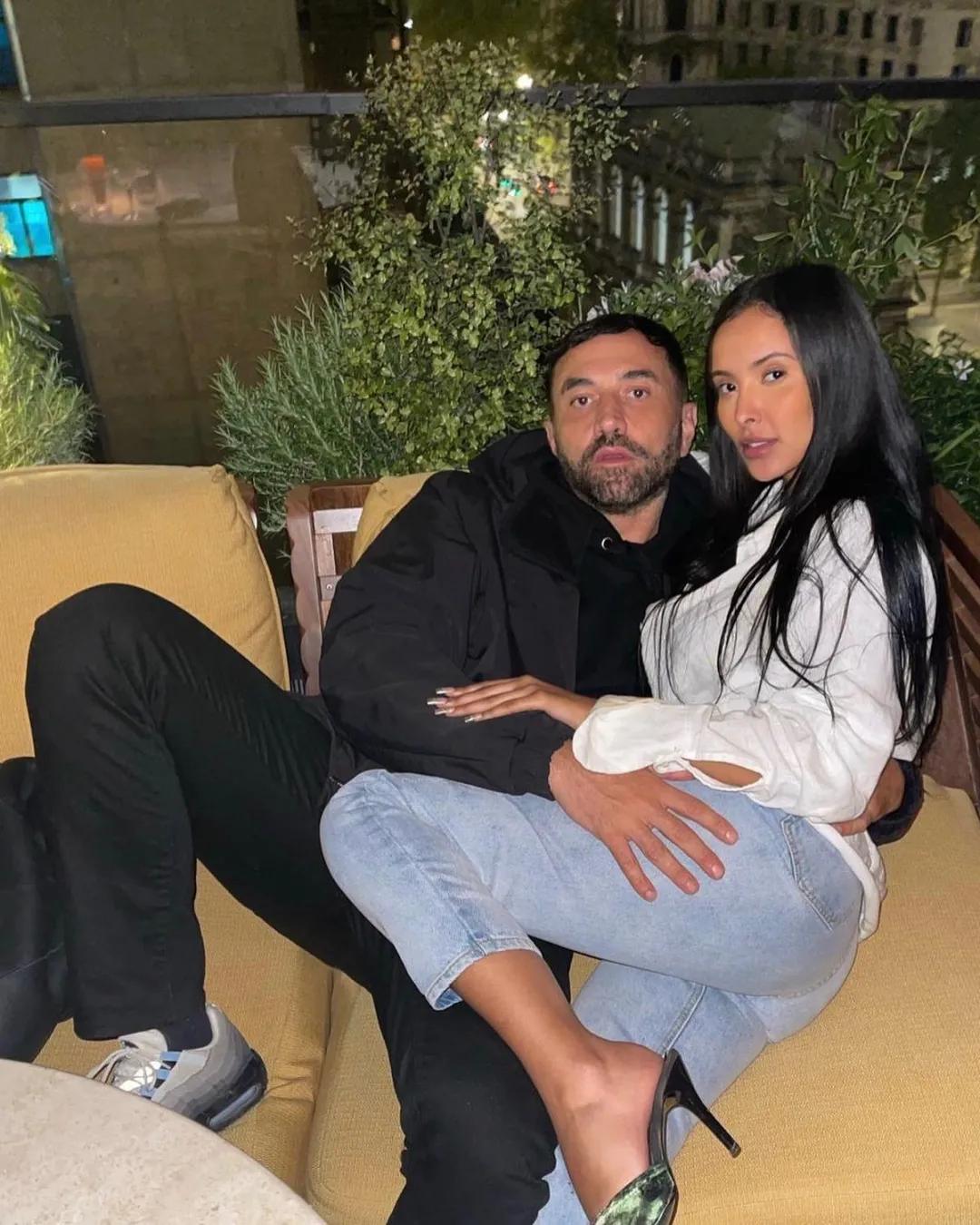 西蒙斯秘密订婚_贾玛_消息_女友