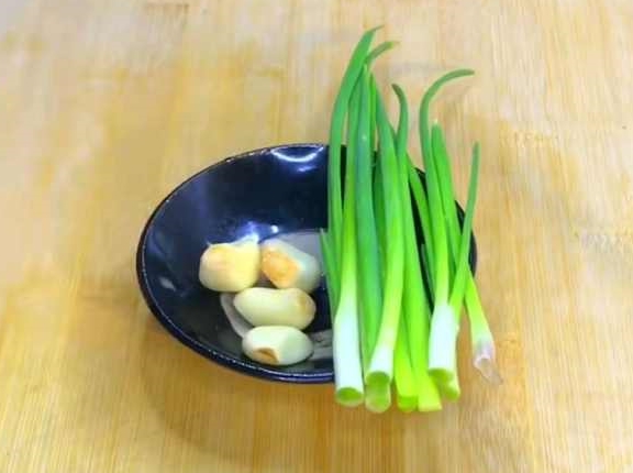 什么菜适合放蚝油与鸡精 2d65c4818f694f9bae57eae25facfb55.jpeg