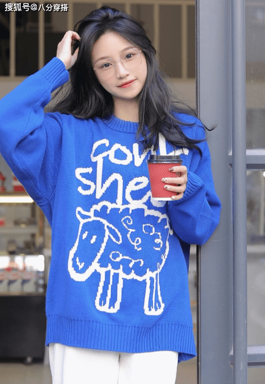 配饰 冬天毛衣怎么穿才洋气？多穿这几种颜色，时髦百搭又温柔