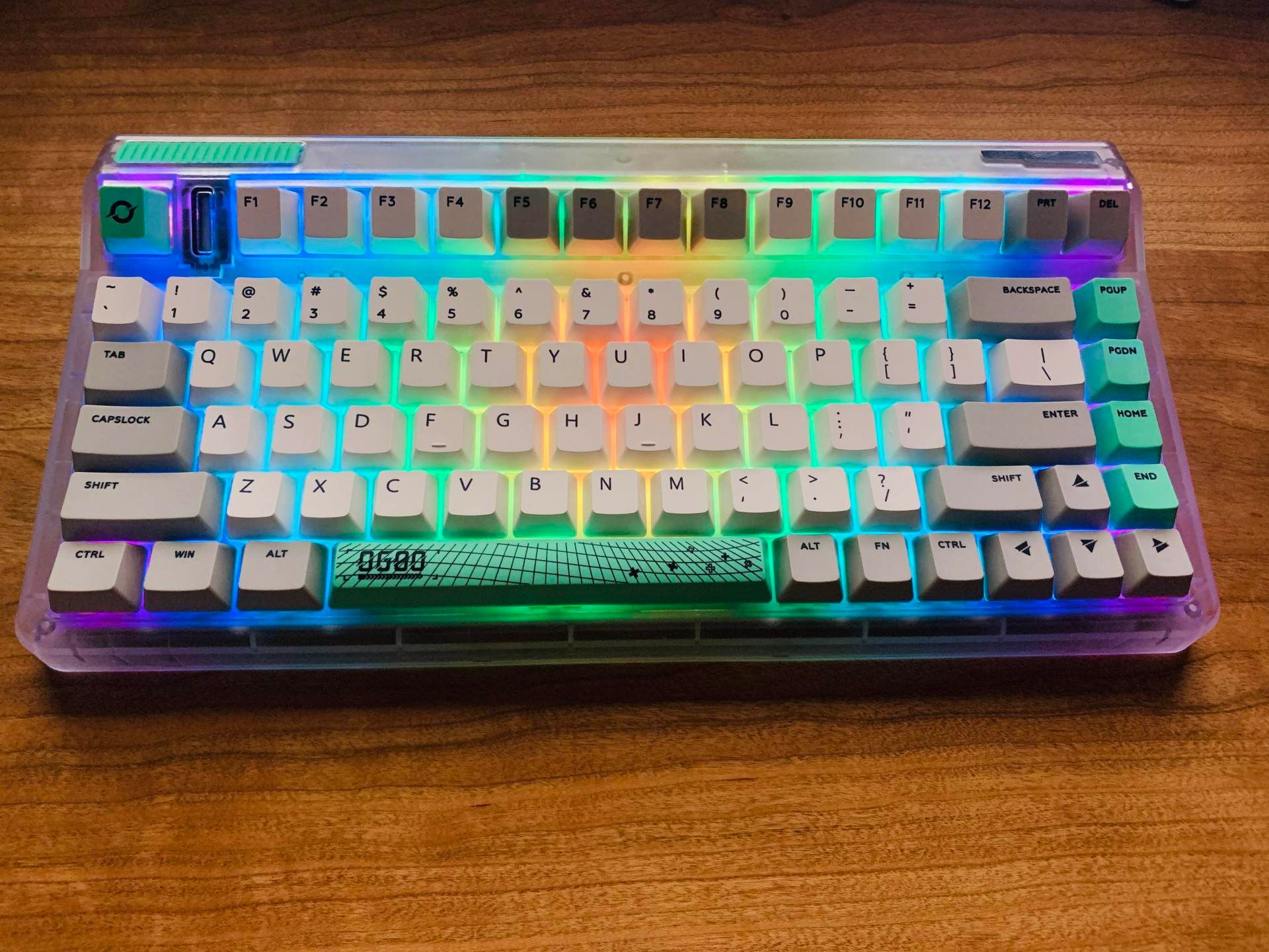 刚入手就成为生产力工具iqunix虫洞og80ttc金粉轴键盘简评