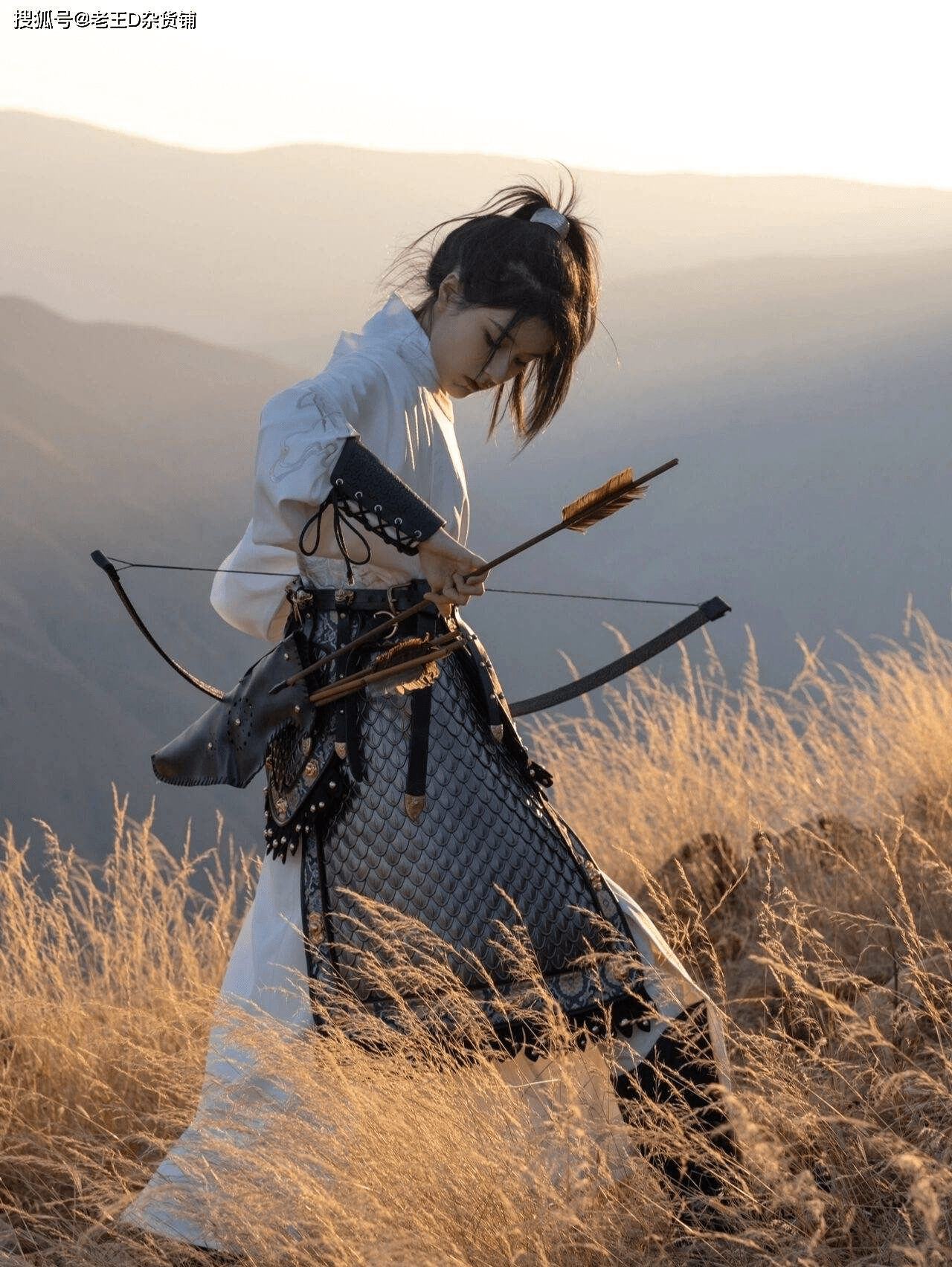 会玩雕弓如满月,英姿勃发!-搜狐大视野-搜狐新闻