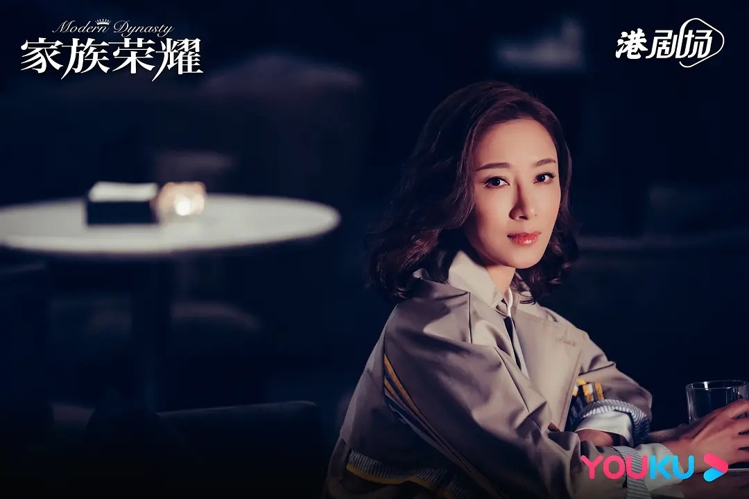 兄弟|狗血遍地、抓马十足：张智霖新剧，让我再次找到追港剧的快乐