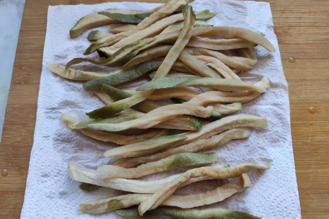 怎么晒萝卜干好吃又脆 a33dbcf40da04c03a5720795f5b9470a.jpeg