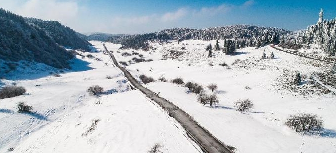 仙女山迎来今年第一场强降雪，这周末赏雪滑雪走起