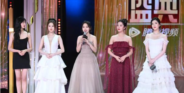 曲筱|王凯、王子文即将三搭，弥补《欢乐颂》的遗憾，看到题材追定了！