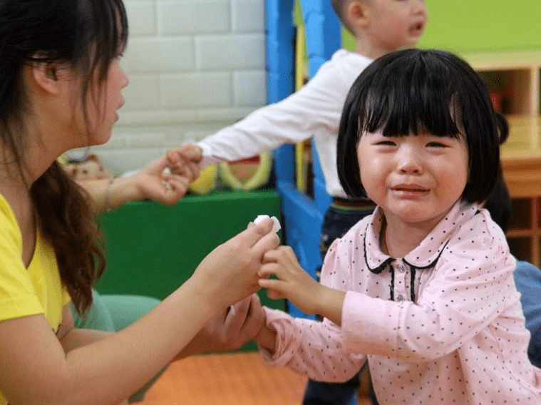 调整|幼儿园将调整放学时间？已有教育局做出调整，全职妈妈举手支持