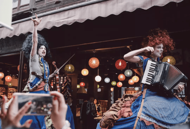 ����ʥ���ڻ���һ����Ӵ