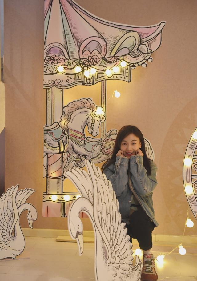 黑色 29岁吴谨言变身“时尚达人”，个性穿搭美出新高度，赶紧学起来吧