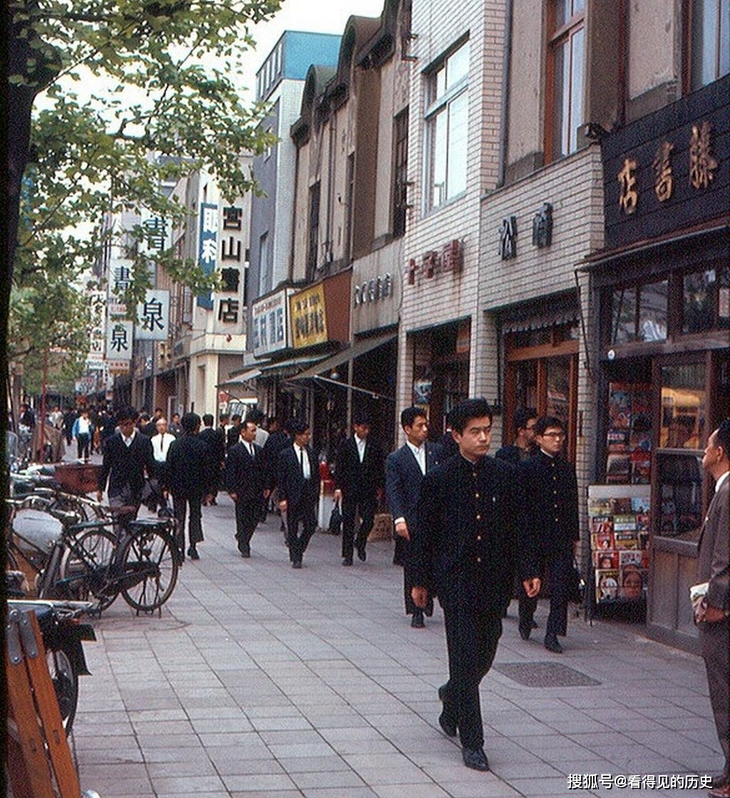 老照片1967年的日本处处充满了生机