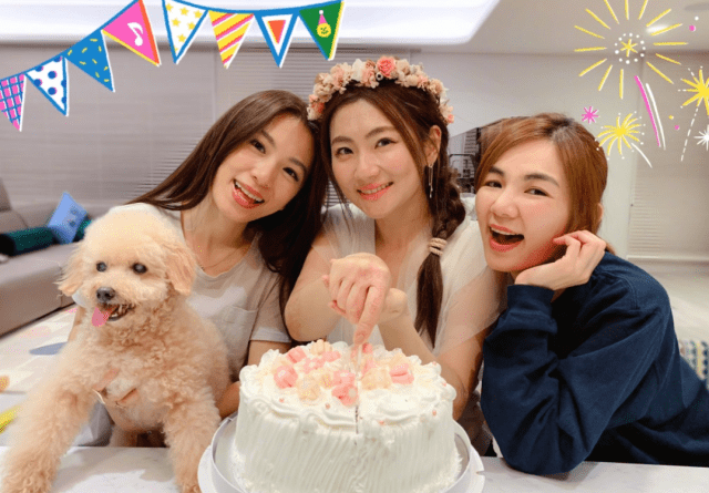 张轩睿任家萱Selina好会穿,黑白混色阔腿裤配系带牛仔外套,气质真好