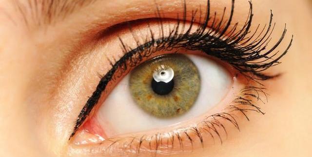 眼睛模糊吃什么维生素比较好 fabb78a787ea4107a3032eaae878e284.jpeg