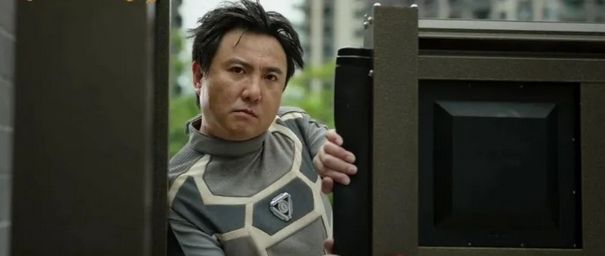 电影|2021年票房排行榜前五，《长津湖》稳居榜首，第三比第四多了43亿