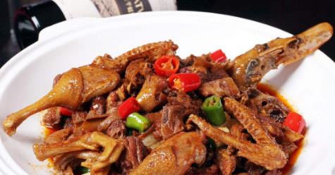 啤酒鸭家常做法简单好吃 1ea7018dc57b4f8082282d001437640e.jpeg