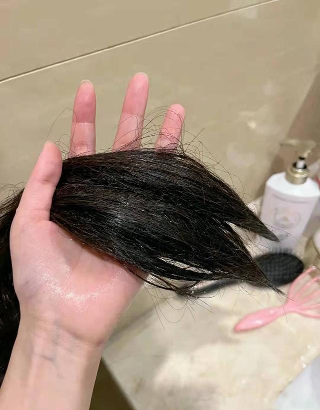 洗头最近流行的倒叙洗头法：先用护发素，再用洗发水，效果究竟如何？