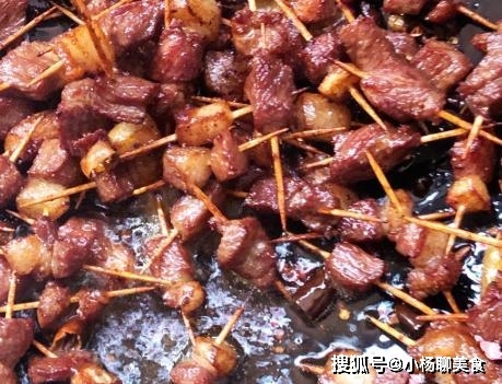 在家怎么做烤串简单又好吃 748f4d2a5b8a4b418cf45ddd2ab614a6.jpeg