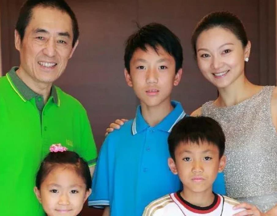 张艺谋谈大儿子张壹男 a86ae6fed2c0453e93f96c8df38942d1.jpeg